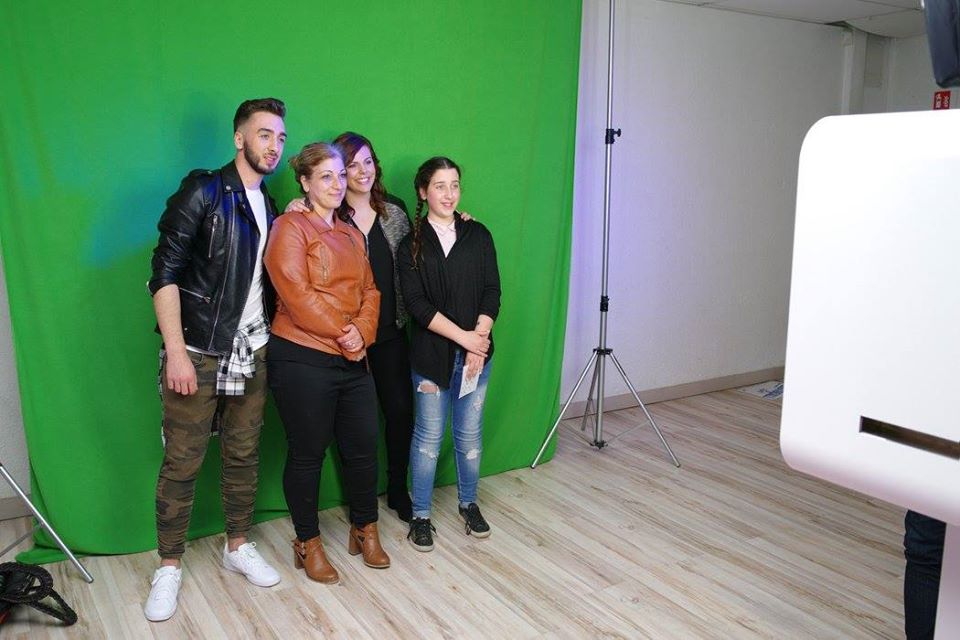 Borne photo et animation fond vert à la soirée étudiante Le Spot 2017 à Nevers pour photos souvenirs personnalisées