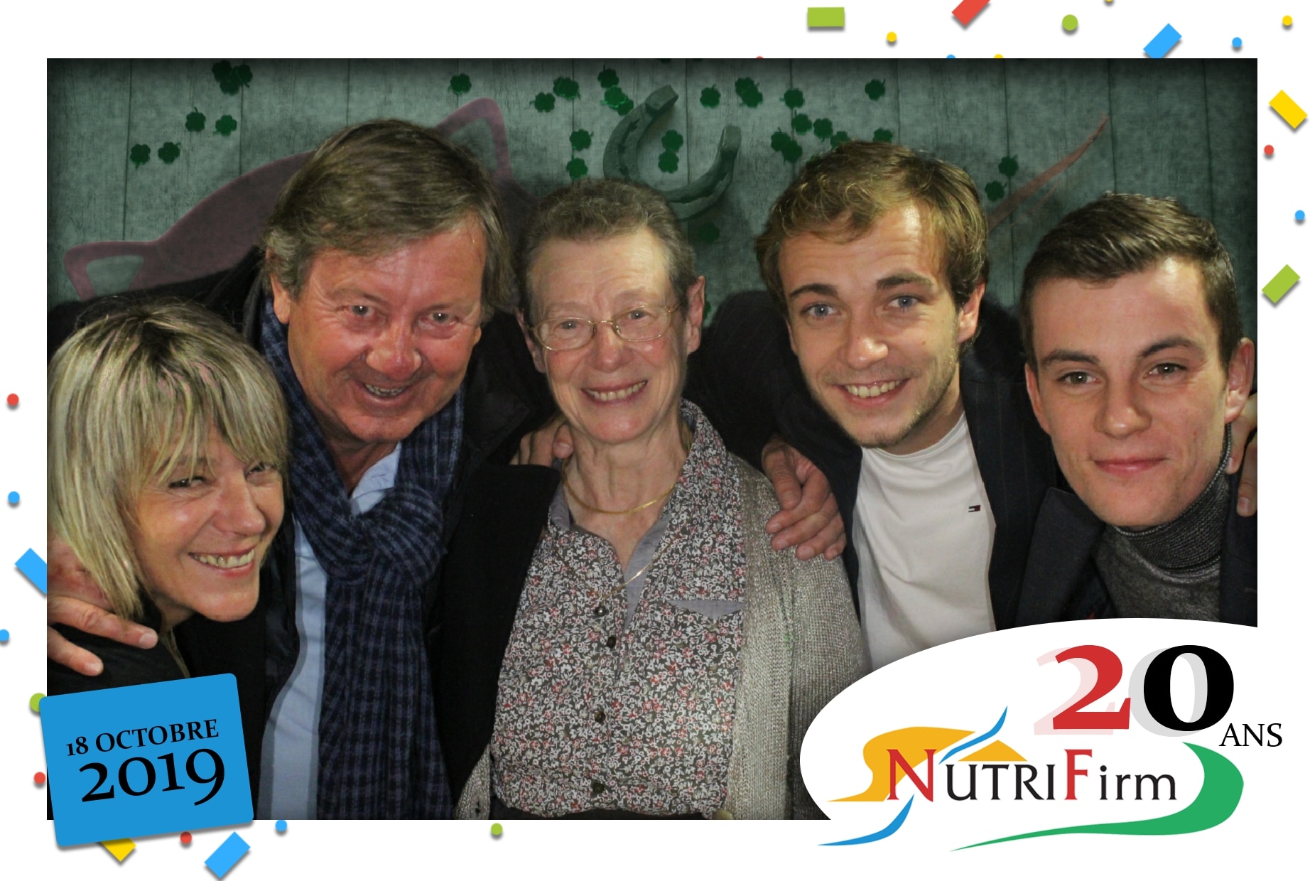 Animation selfie avec borne photo et fond vert à l'anniversaire des 20 ans de Nutrifirm au Palais des Congrès de Pontivy dans le Morbihan