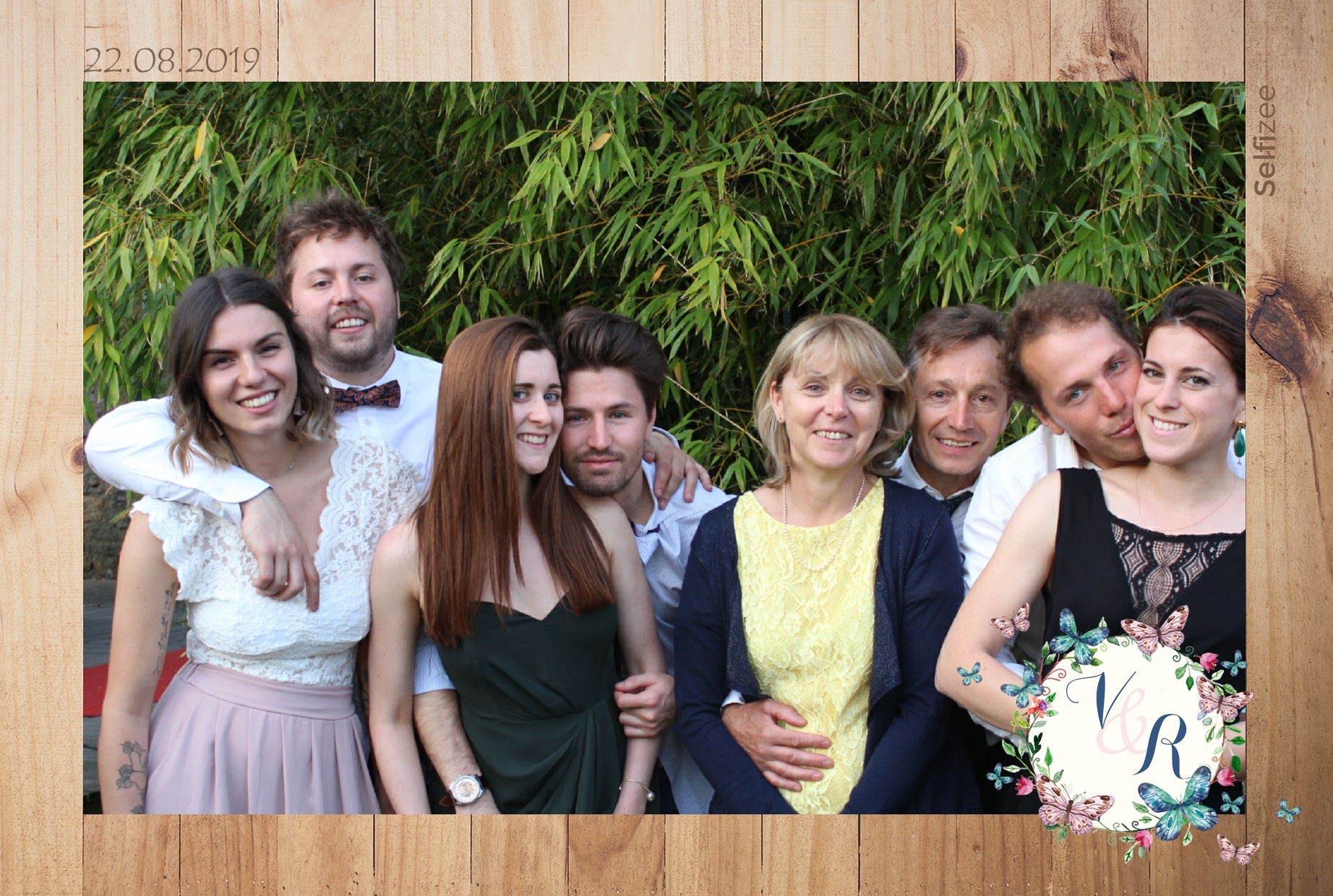 Animation selfie mariage avec impressions photos à Saint Nazaire - location borne photo connectée pour mariage ou fête à Saint Nazaire et Nantes