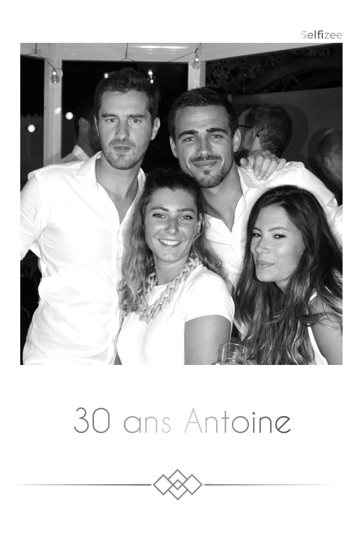 Borne selfie anniversaire pour animation photo avec impressions à Carnac et Morbihan