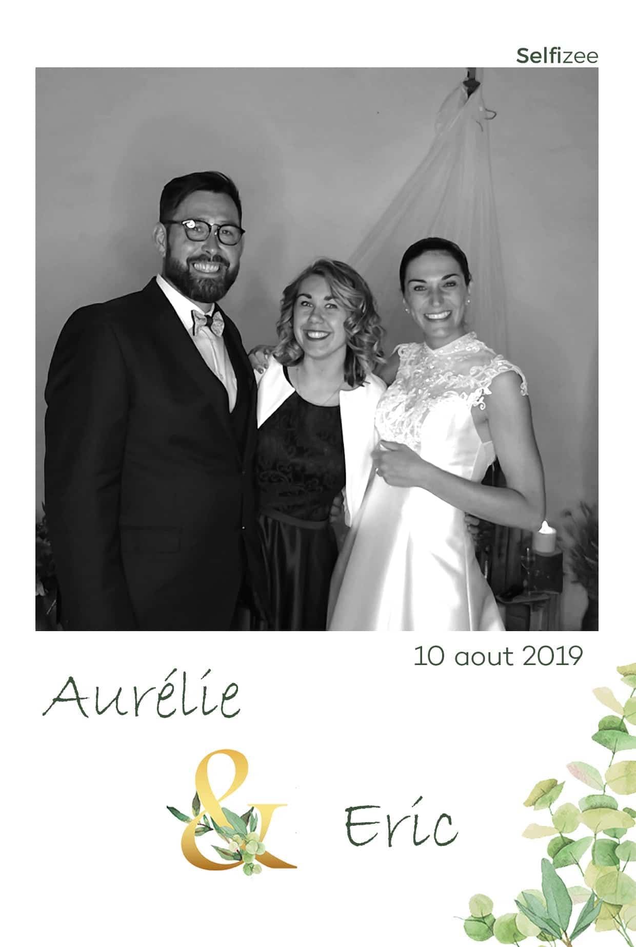 Animation photo mariage Bourges avec photobooth / borne selfie à louer pour mariage, anniversaire ou fête à Bourges et dans le Cher