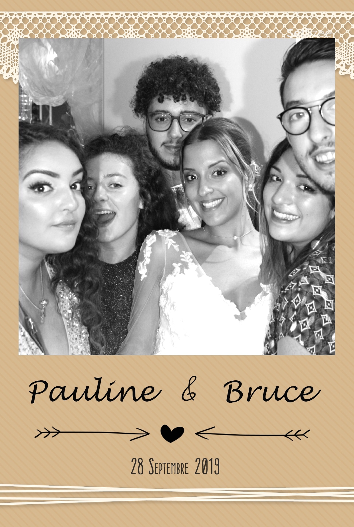 Animation selfie box mariage avec photos personnalisées - borne photo à louer à Montpellier et Hérault pour fête mariage