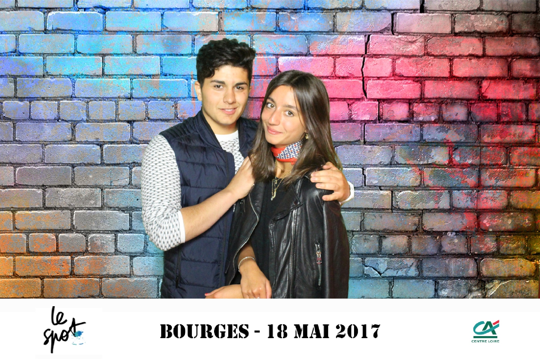 Selfie personnalisé avec photobooth connecté et animation fond vert à soirée étudiante Le Spot 2017 à Bourges