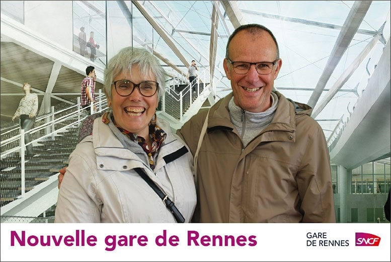 Selfie pour inauguration nouvelle gare SNCF de Rennes imprimé via borne photo