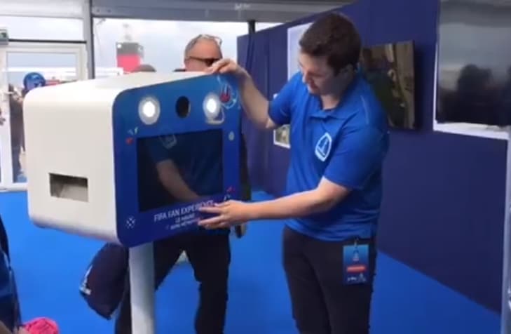 Animation photobooth et fond vert au village Fifa Fan Experience Le Havre pour photos personnalisées Coupe du Monde féminine 2019